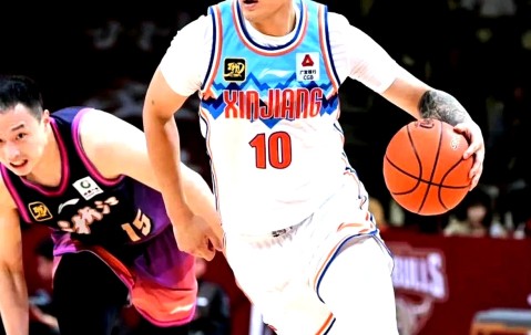 九游游戏平台-德罗巴迎来五赛季出色发挥，湖人观众热烈欢呼！